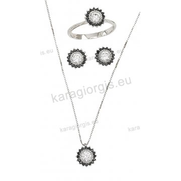 Σετ λευκόχρυσο κολιέ, σκουλαρίκια, δαχτυλίδι σε σχήμα ροζέτας με άσπρες και μαύρες πέτρες ζιργκόν