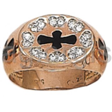 Δαχτυλίδι τύπου chevalier σε ροζ χρυσό με λευκές πέτρες ζιργκόν και μαύρο σμάλτο