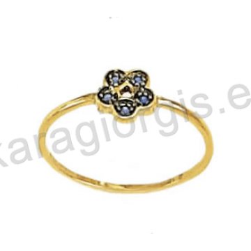Δαχτυλίδι χρυσό τύπου Chevalier με μαργαρίτα και μαύρες πέτρες ζιργκόν