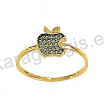 Δαχτυλίδι χρυσό τύπου Chevalier σε σχήμα μήλου με πράσινες πέτρες σε μαύρο χρυσό 
