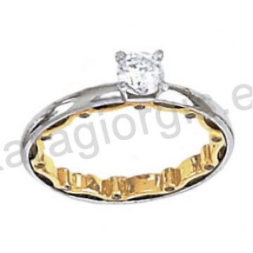 Μονόπετρο δαχτυλίδι λευκόχρυσο και κίτρινο χρυσό με άσπρη πέτρα ζιργκόν