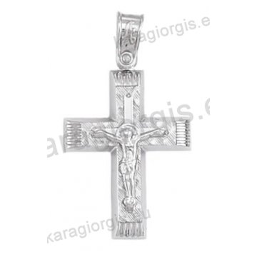 Βαπτιστικός σταυρός λευκόχρυσος για αγόρι Κ14 με λευκόχρυσο εσταυρωμένο με λουστρέ και γραμμωτό σαγρέ φινίρισμα