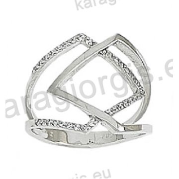 Δαχτυλίδι λευκόχρυσο K14 σε μοντέρνο περίτεχνο σχέδιο με λευκές πέτρες ζιργκόν