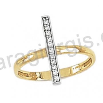 Μοντέρνο εντυπωσιακό δαχτυλίδι με μπάρα Κ14 δίχρωμο χρυσό με λευκόχρυσο με άσπρες πέτρες ζιργκόν