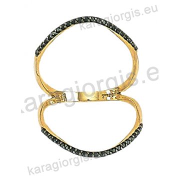 Μοντέρνο δίχρωμο δαχτυλίδι Κ14 λευκόχρυσο με χρυσό με μαύρες πέτρες ζιργκόν