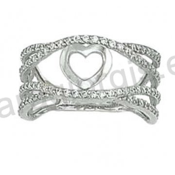 Δαχτυλίδι λευκόχρυσο Κ14 fashion μοντέρνο με καρδιά στο κέντρο με άσπρες πέτρες ζιργκόν.