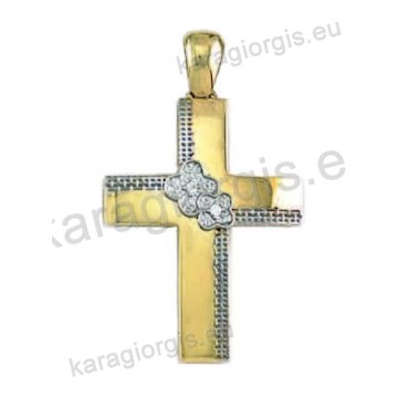 Βαπτιστικός σταυρός για κορίτσι χρυσός με ένθετο λευκόχρυσο λουλουδάκι σε λουστρέ φινίρισμα με άσπρες πέτρες ζιργκόν.