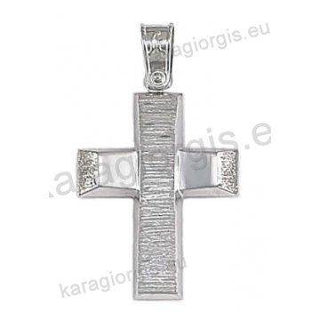 Βαπτιστικός σταυρός για αγόρι σε λευκόχρυσο με σαγρέ και λουστρέ φινίρισμα.