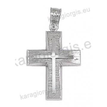 Βαπτιστικός σταυρός για αγόρι σε λευκόχρυσο σε σαγρέ φινίρισμα με λουστρέ ένθετο σταυρό.