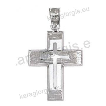 Βαπτιστικός σταυρός για αγόρι σε λευκόχρυσο με σαγρέ και λουστρέ φινίρισμα με ένθετο σταυρό.