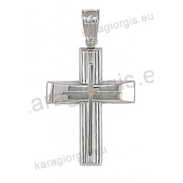 Βαπτιστικός σταυρός για αγόρι σε λευκόχρυσο σε λουστρέ φινίρισμα με ματ ένθετο σταυρό.