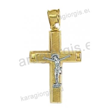 Βαπτιστικός σταυρός για αγόρι χρυσός με ματ φινίρισμα και ένθετο λευκόχρυσο εσταυρωμένο.