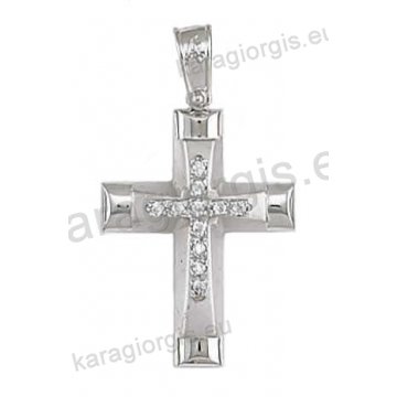 Βαπτιστικός σταυρός για κορίτσι σε λευκόχρυσο με ματ-λουστρέ φινίρισμα ένθετο σταυρό και άσπρες πέτρες ζιργκόν.