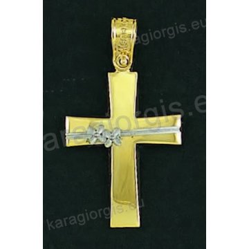 Βαπτιστικός σταυρός για κορίτσι χρυσός με λουστρέ φινίρισμα και ένθετα λευκόχρυσα λουλουδάκια με άσπρες πέτρες ζιργκόν.