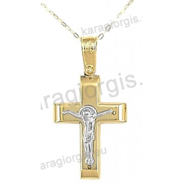 Βαπτιστικός σταυρός με αλυσίδα χρυσός για αγόρι σε λουστρέ φινίρισμα με ένθετο λευκόχρυσο εσταυρωμένο σε 14 καράτια.