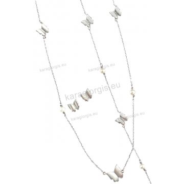 Σέτ λευκόχρυσο Κ14 σε fashion jewellery με περιμετρικές πεταλούδες με κολιέ, βραχιόλι, σκουλαρίκια με άσπρες πέρλες.