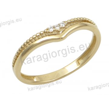 Δαχτυλίδι γυναικείο χρυσό Κ14 σε νυχάκι με άσπρες πέτρες ζιργκόν.